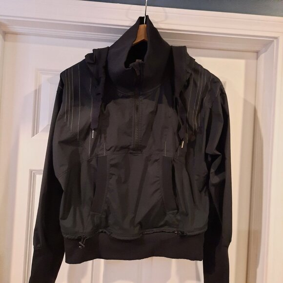 Lululemon Jacket Womens 10 Black Running Hoodie Cropped 1/2 Zip Reflective - Picture 2 of 11